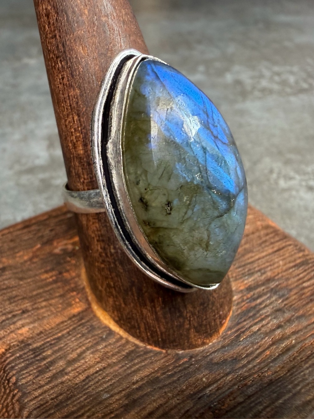 Labradorite Ring Size 8.5 Silver Jewelry 925 Overlay Academia Style Vintage Boho - Picture 2 of 4